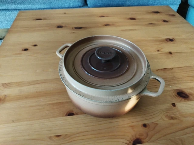 Mijoteuse Cocotte Ovale Fonte émaillée INVICTA Taupe D29