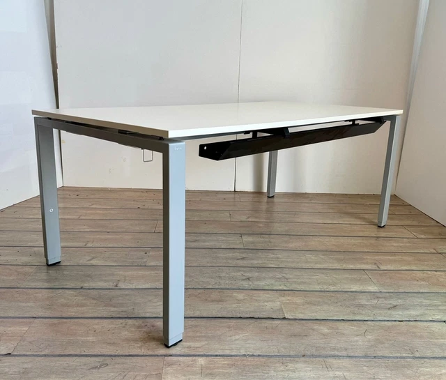 Tisch, Schreibtisch                      Bene                          051023-01