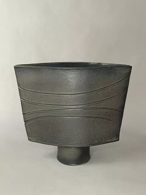 Black and Brown Ikebana Pedestal Vase