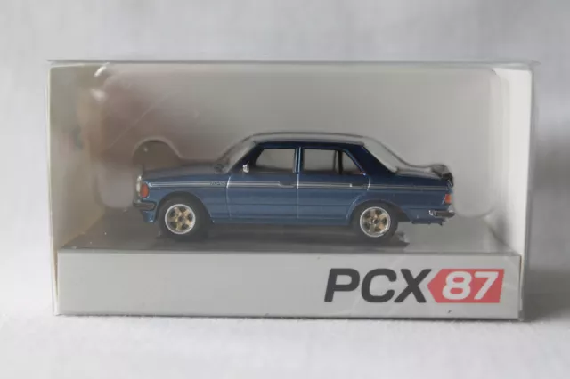 PCX87: 870256 Mercedes W123 AMG Sonderfarbe metallic-blau