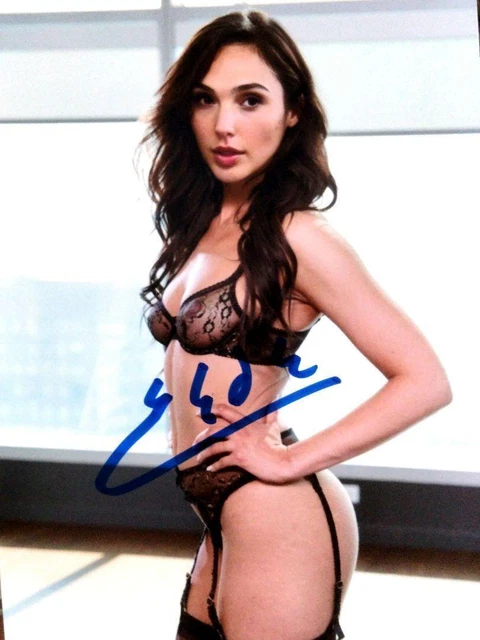 Calendrier Mural 2026 Gal Gadot - Format A3 (30x42 Cm), 12 Mois Avec Grandes Photos, Papier Qualité, Idéal Maison/bureau
