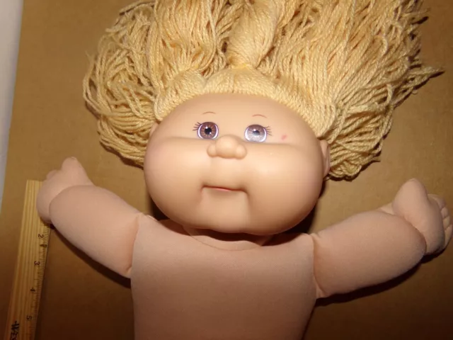 CABBAGE PATCH KID DOLL  pa girl 000 ASH BLOND 2