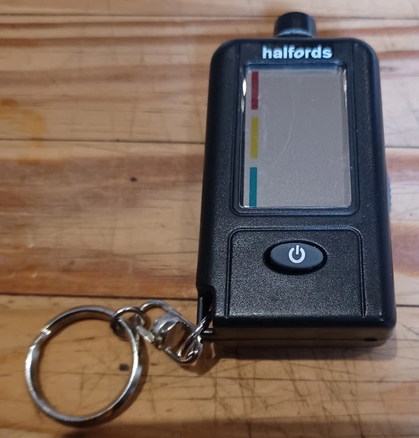 HALFORDS DIGITAL TYRE Pressure and Tread Depth Gauge LED Display