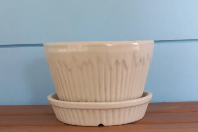 Vintage Morton Pottery USA Cream Color Planter Flower Pot  3" Tall 4” Diameter