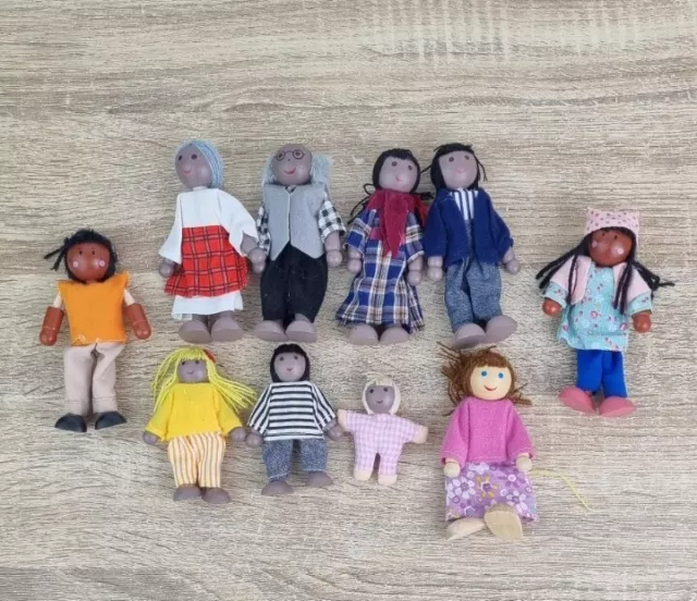Wooden Doll House Family Dolls MiniDoll Pretend Play Figures Miniature Dollhouse