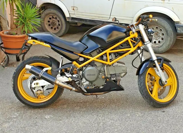 Ducati monster 600 - Black & Yellow - Anno 1999