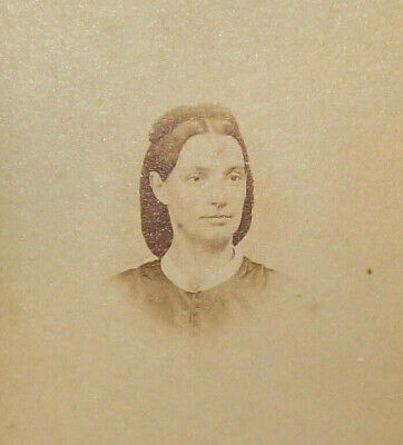 Old Antique Vtg 1860s CDV Photograph Civil War Era Young Woman Bust Vignette 2