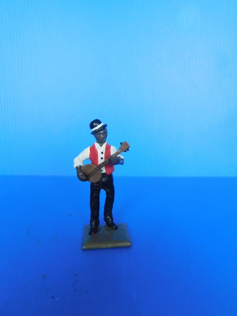 Figurine CBG Mignot 1:32 - Musicien Debout Pour Décor Cirque