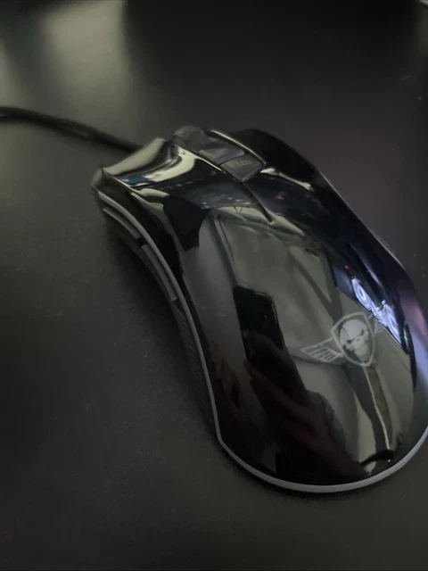 Souris Gaming Logitech G7 Carbon Sans Fil – 2000 DPI – Avec étui Et 2 Batteries – Occasion