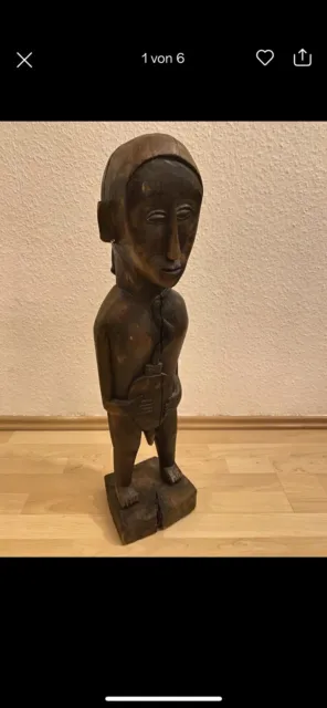 Alte afrikanische Holzfigur aus dem Kongo