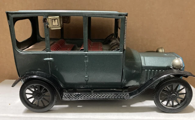 ANTIQUE 1915 FORD Deluxe Model T Car - Steel Tin - Made In Japan