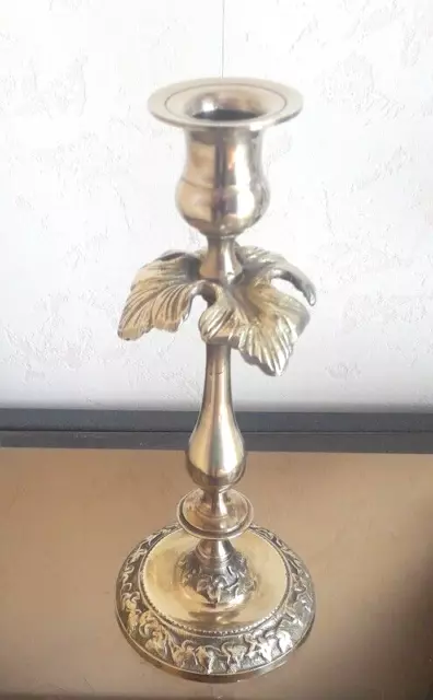 Bougeoir bronze laiton  ciselé doré  XIX ème.