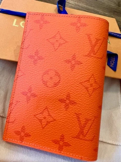 Louis Vuitton Jaune Monogram Canvas and Taiga Leather Coin Card Holder -  Yoogi's Closet