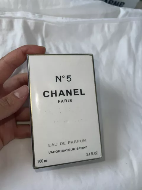 Chanel No5 Eau De Parfum Spray 100ml New - Sealed box.