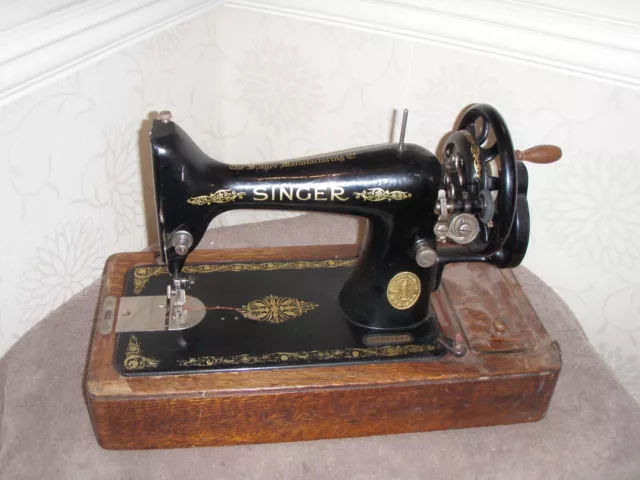 1917 Singer 99k Hand Crank Sewing Machine Vintage Antique + Case + Instructions