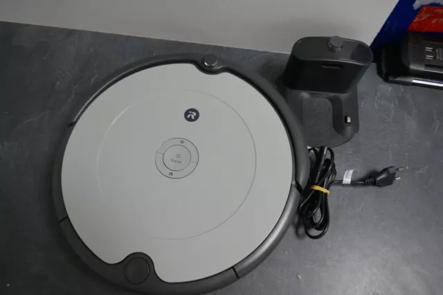 Aspirateur robot Roomba® 698, iRobot®