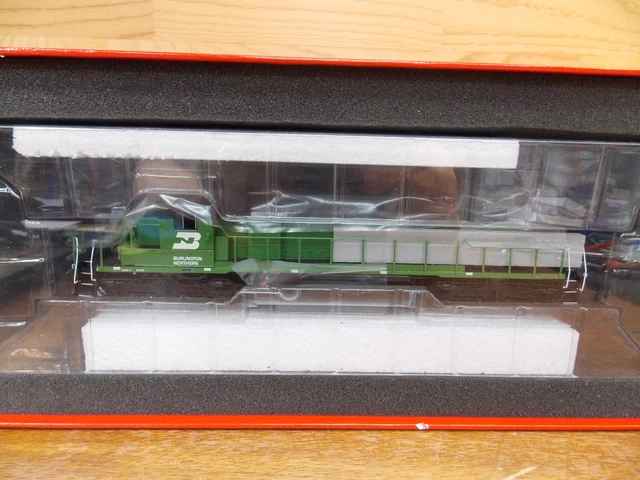 ScaleTrains BN Burlington Northern SD40-2 #7054 DC/DCC Sound ready