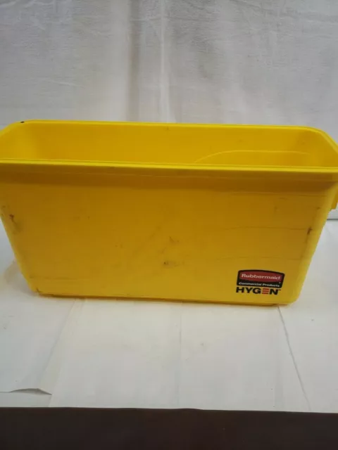 RUBBERMAID COMMERCIAL PRO Plastic Charging Bucket,7 gal.,Yellow, 1791802, Yellow