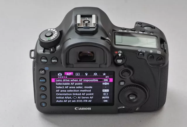 Canon EOS 5DsR 50.6MP Digital SLR Camera Body - shutter count : 5642