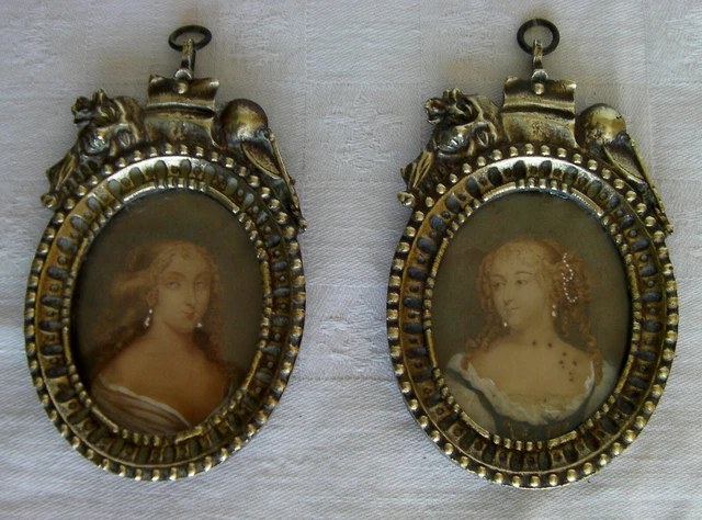 ANCIENNES BOUCLES À POMPONS; Années 30; Boucles d'Ore
