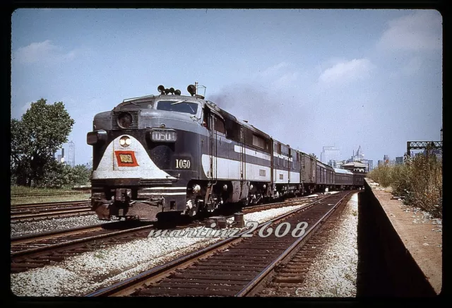(Mz)  Dupe Train Slide Wabash (Wab) 1050 Action