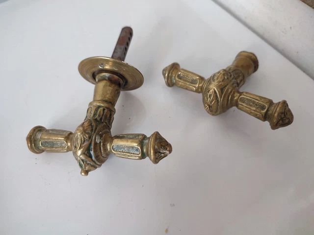 ANCIENNE POIGNEE DE PORTE en BRONZE ciselé / doré - Napoléon III EUR 25
