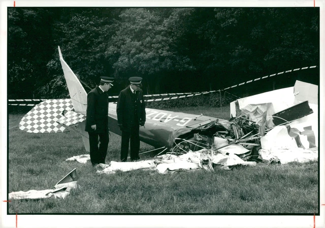 Aircraft crashes(Gen 1980-94). - Vintage Photograph 1434845