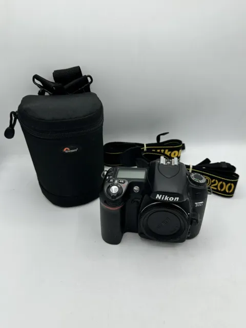 Nikon D80 10.2MP Digital SLR DSLR Camera Body Only + LENS CASE *BATTERY INCLUDED