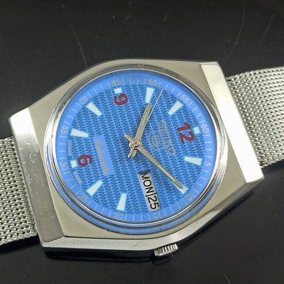 seiko 5 automatic day date