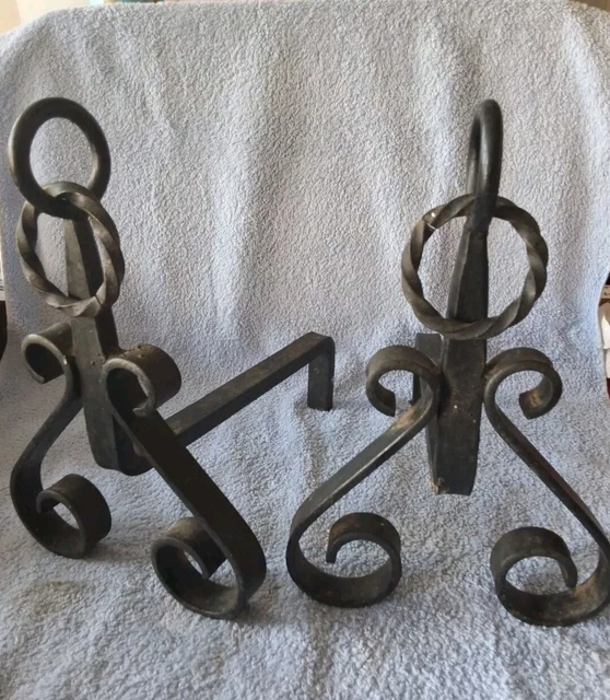 Paire de chenets en fonte sur SA - Antiquités décoration