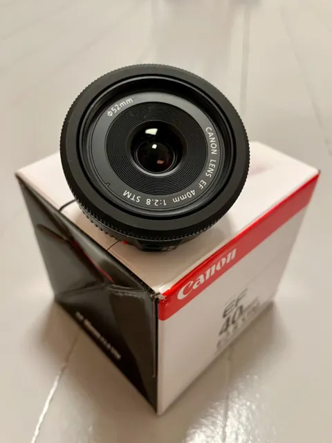 Pancake-Objektiv Canon EF 40mm F2.8 STM (Canon EF Anschluss) mit OVP