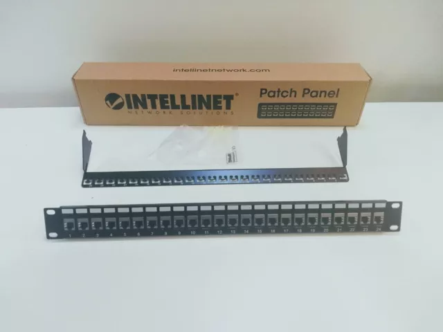 24 uscite CAT6A Accoppiatore Pannello Patch COMPLETO CON BARRA POST. INTELLINET