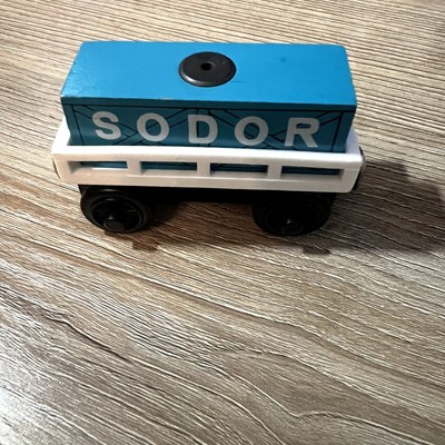 thomas wooden cargo car