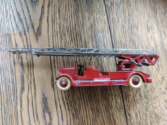 DINKY TOYS MECANO auto échelle de pompier 32 D dans sa boite EUR 50,00