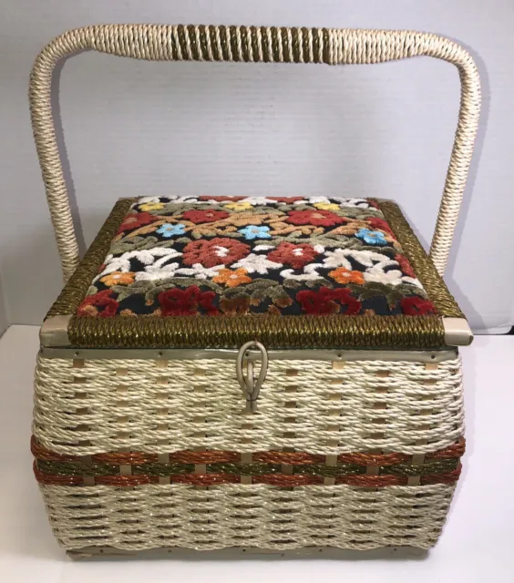 VTG 70'S SINGER SEWING BASKET BOX REMOVABLE TRAY! 9” X 4 1/2” SUPPLIES  INCLUDED!