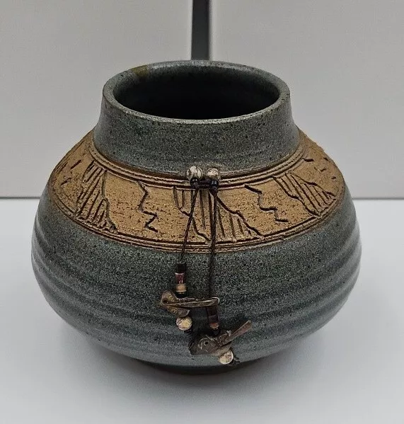 Signed Mary Tuttle Pottery Southwestern Native American Art Pot Vase- Vintage