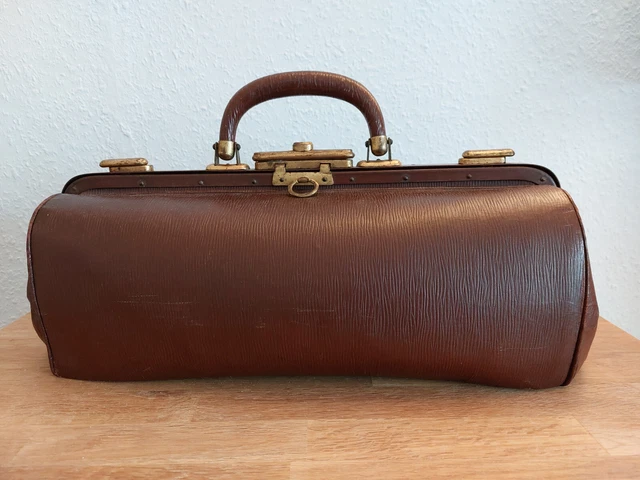 Kleine alte Arzttasche, Hebammentasche, Arztkoffer