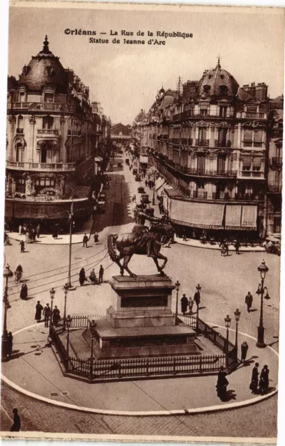 CPA ORLÉANS-La Rue de la Republique-Statue de Jeanne d'Arc (185178)