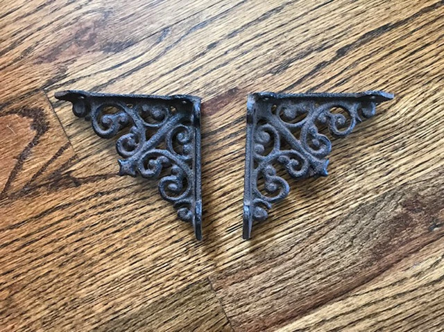 Small ORB Antique Style Cast Iron Shelf Brackets Garden Braces Rustic Brackets