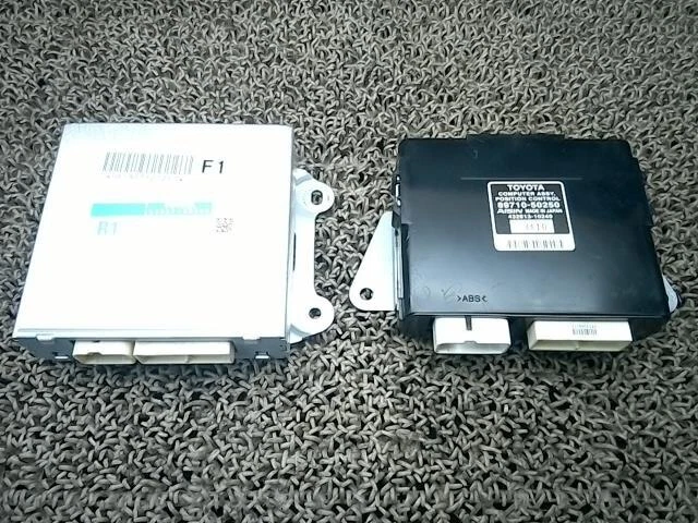 TOYOTA Lexus ls 2013 DAA-UVF46 Toolkit 8586150340 [usato] [PA18074475]