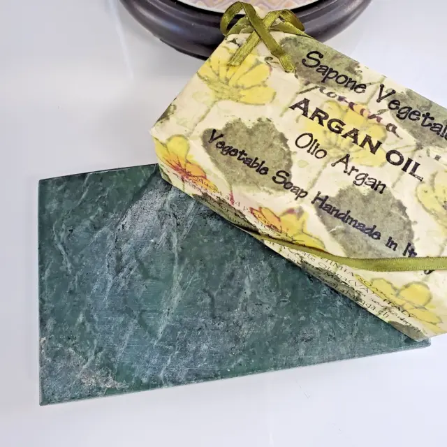 Jabón de mármol verde plato de pasaje místico hecho en la India 3,5 x 5,5 pulgadas