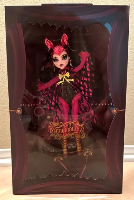 JOAPHIA ARTES E CIA: BONECA DRACULAURA EM E.V.A. 3D - MONSTER HIGH