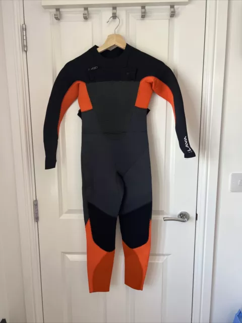 BRAND NEW Kids Animal Lava Summer Wetsuit 3.2 With Chest Zip. Size M