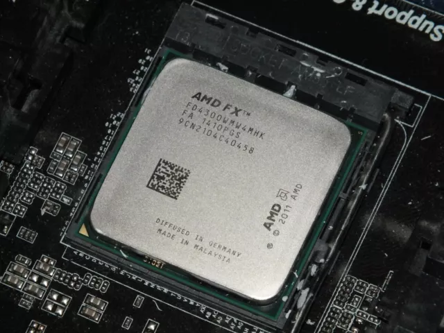 2024-3 : AMD FX-Series FX-4300 CPU 3.8 GHz FD4300WMW4MHK Socket AM3+ 4000 MHz