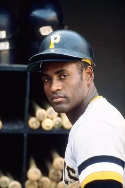 Closeup of Pittsburgh Pirates Roberto Clemente in dugout during ga - Old Photo