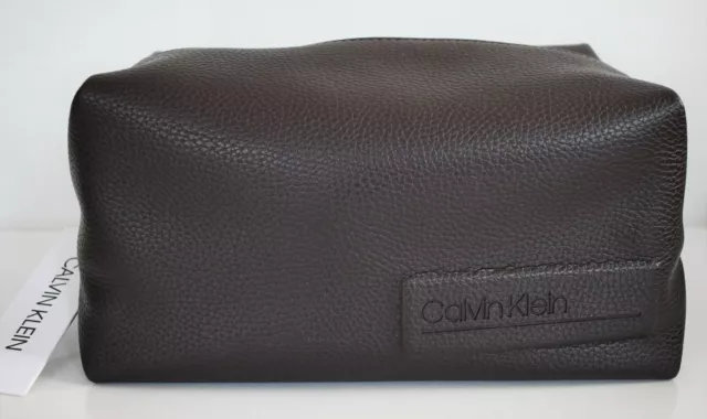New CALVIN KLEIN Brown Faux Leather TRAVEL TOILETRY COSMETIC Bag Case
