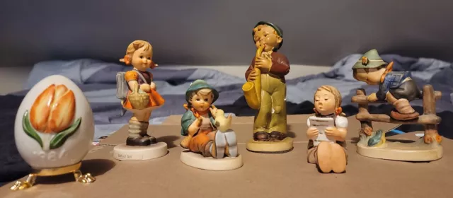 Vintage Hummel Figurines Lot of 5, 4 Geobel & 1 Ars Sacra(Repaired)