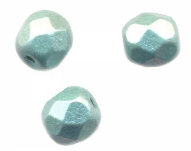 200  PERLES FACETTES DE BOHEME 4mm Metallic Green Light