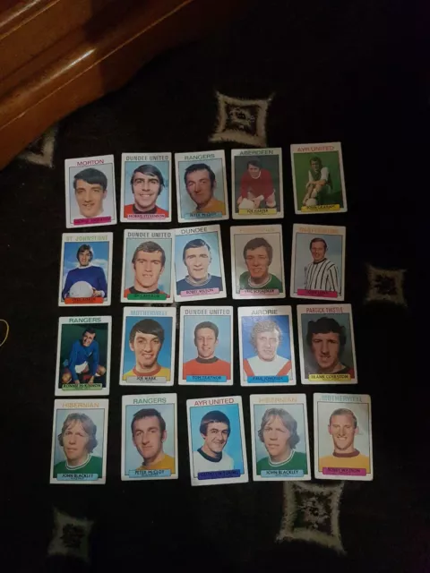 20 carte calciatori scozzesi A&BC 1971/72 serie viola posteriore