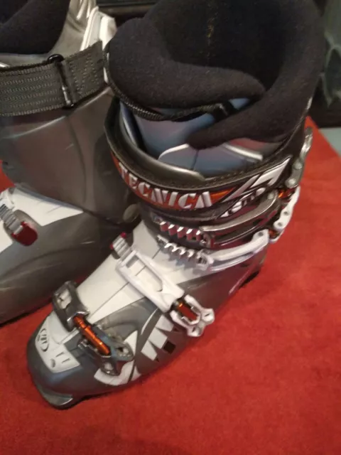 Botas de esquí marca Tecnica